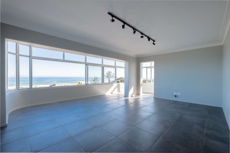 To Let 3 Bedroom Property for Rent in Mouille Point Western Cape